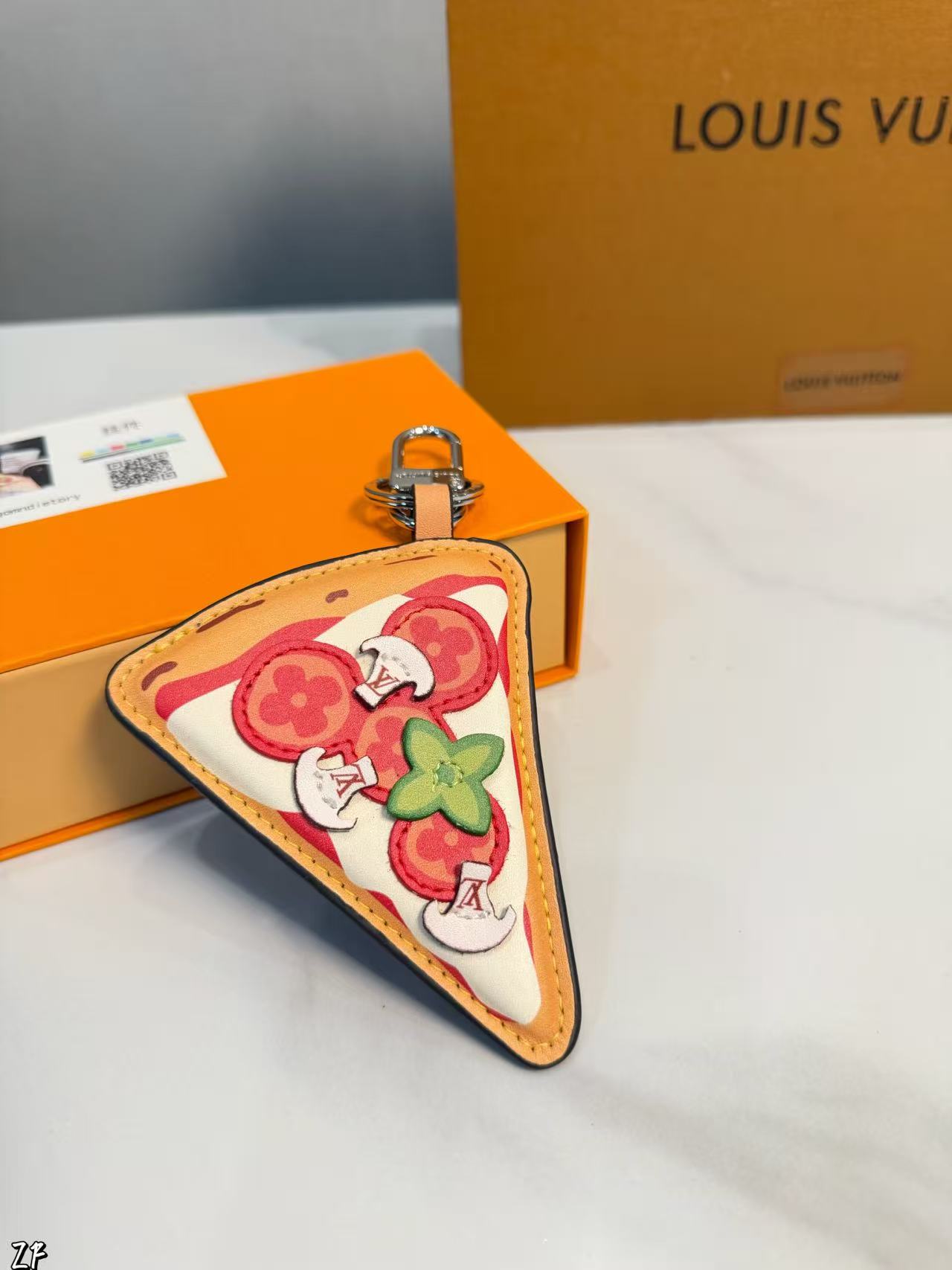 LV ピザ キーチェーン【50％割引+送料無料】