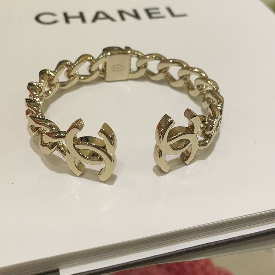 CHANE1 ダブルC ホローアウト オープンバングル【50％割引+送料無料】