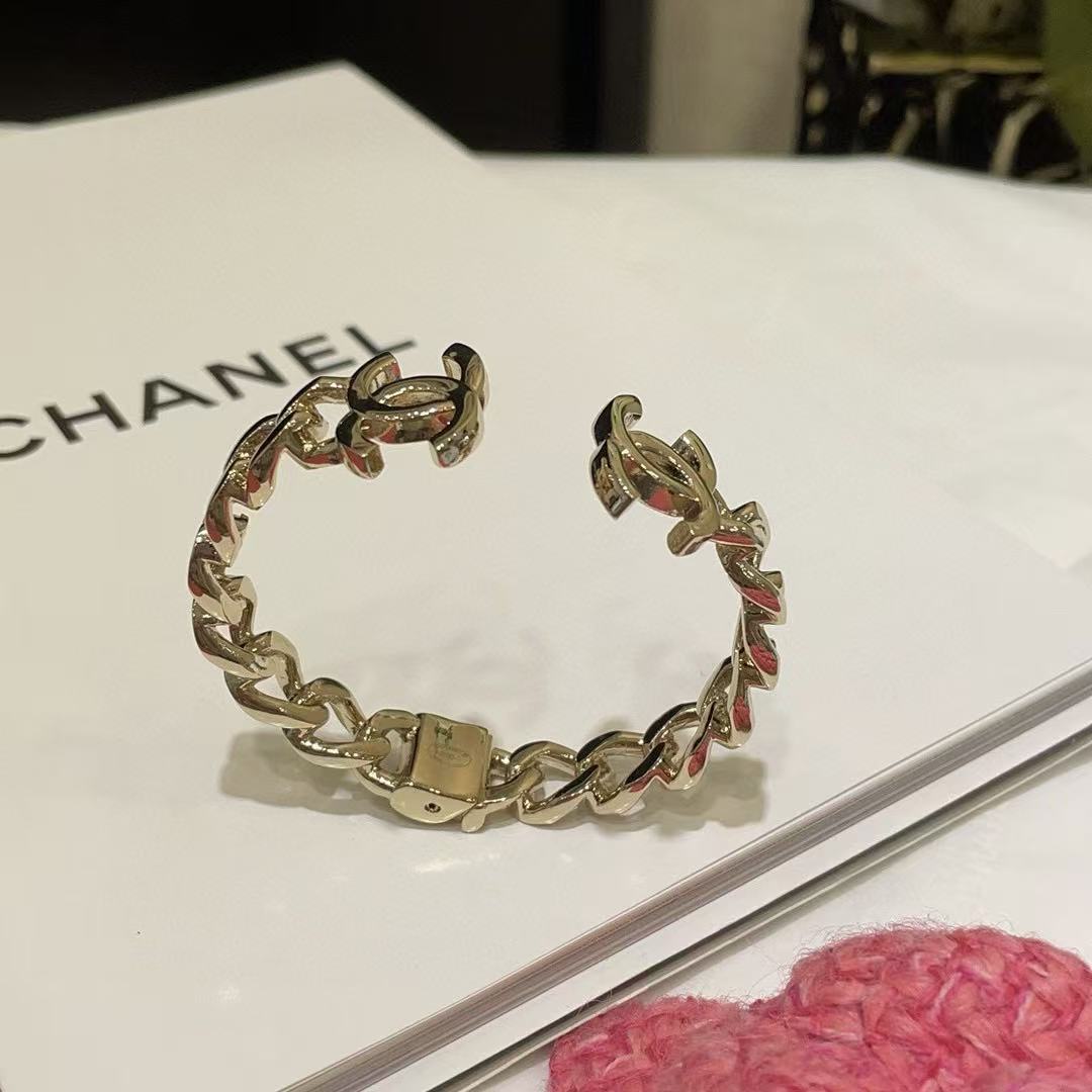 CHANE1 ダブルC ホローアウト オープンバングル【50％割引+送料無料】