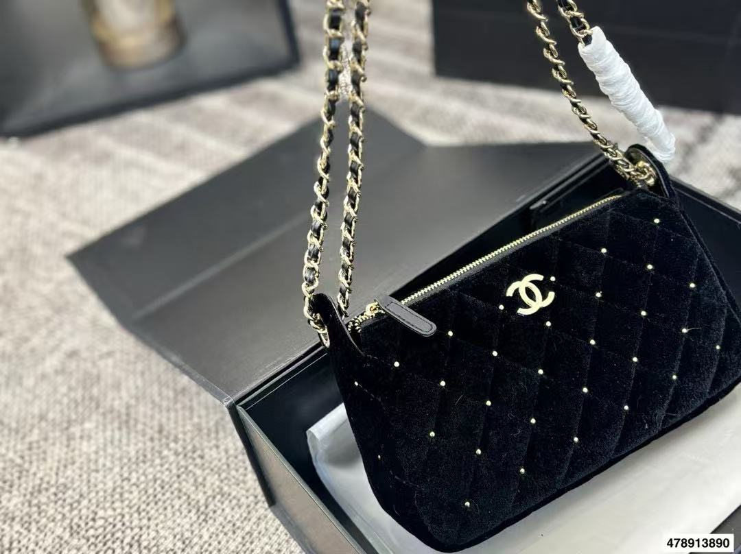 CHANE1 ベルベットパールチェーンバッグ【50％割引+送料無料】