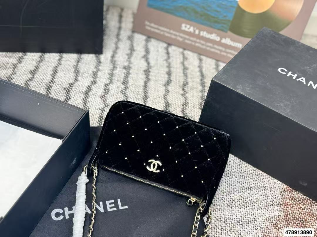 CHANE1 ベルベットパールチェーンバッグ【50％割引+送料無料】