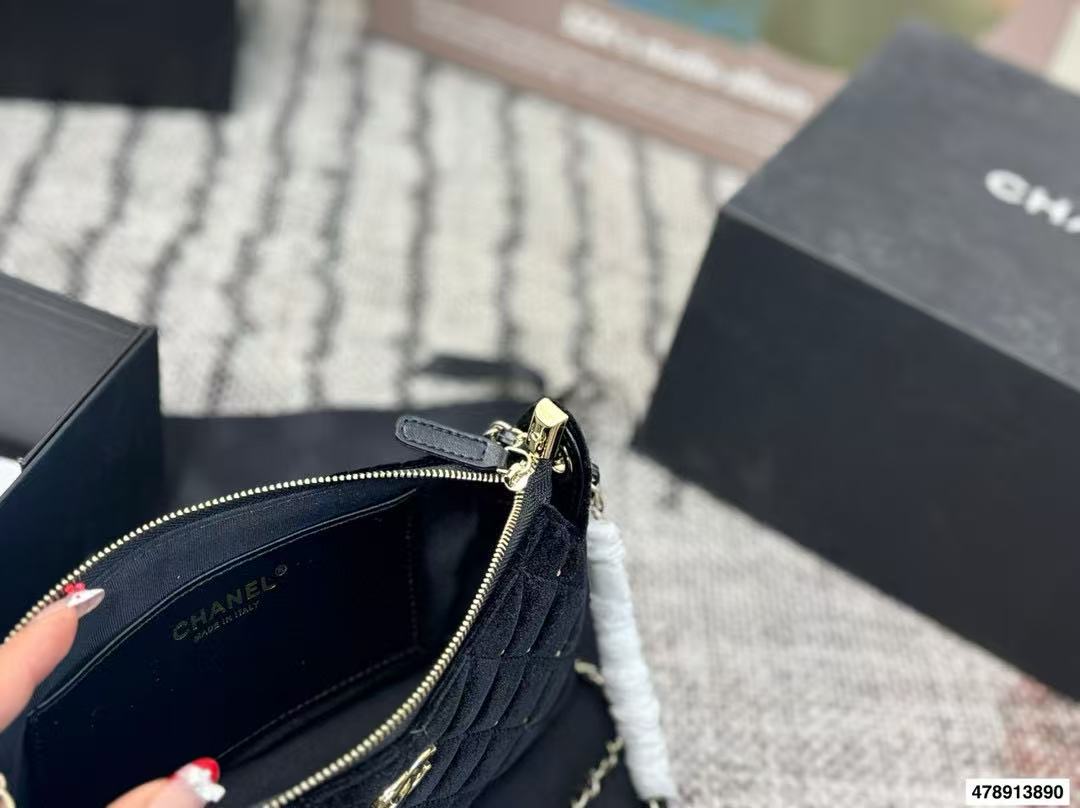 CHANE1 ベルベットパールチェーンバッグ【50％割引+送料無料】