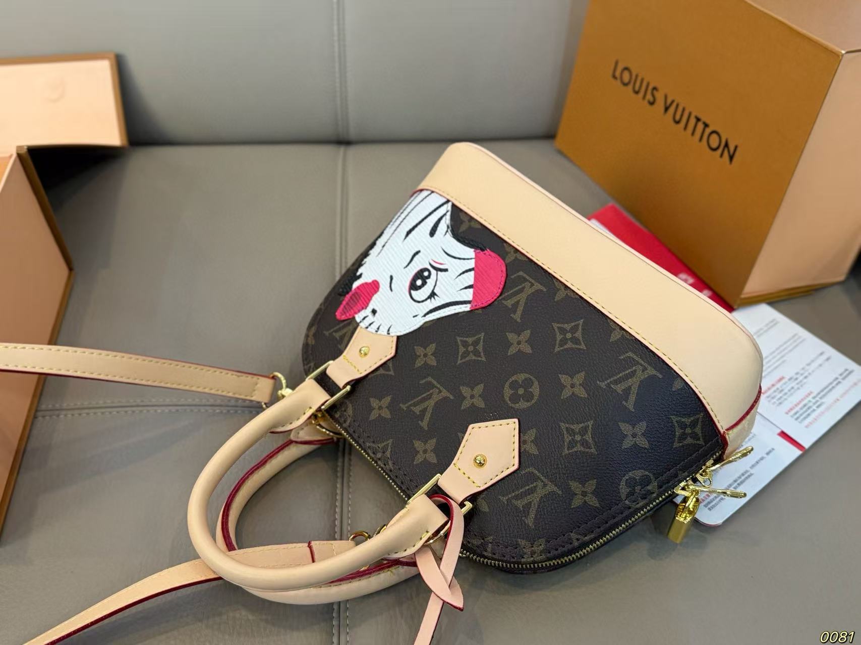 LVの新作プリントシェルバッグ【50％割引+送料無料】