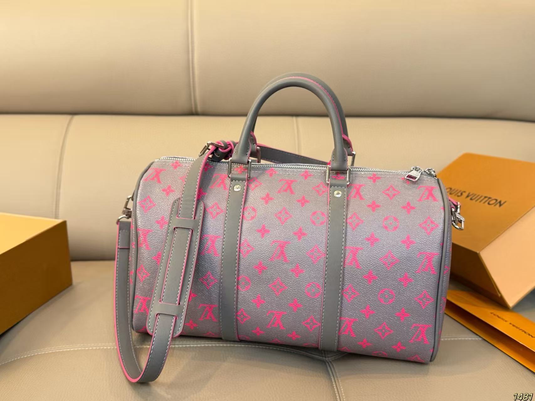 LV keepallピンクの旅行バッグ【50％割引+送料無料】