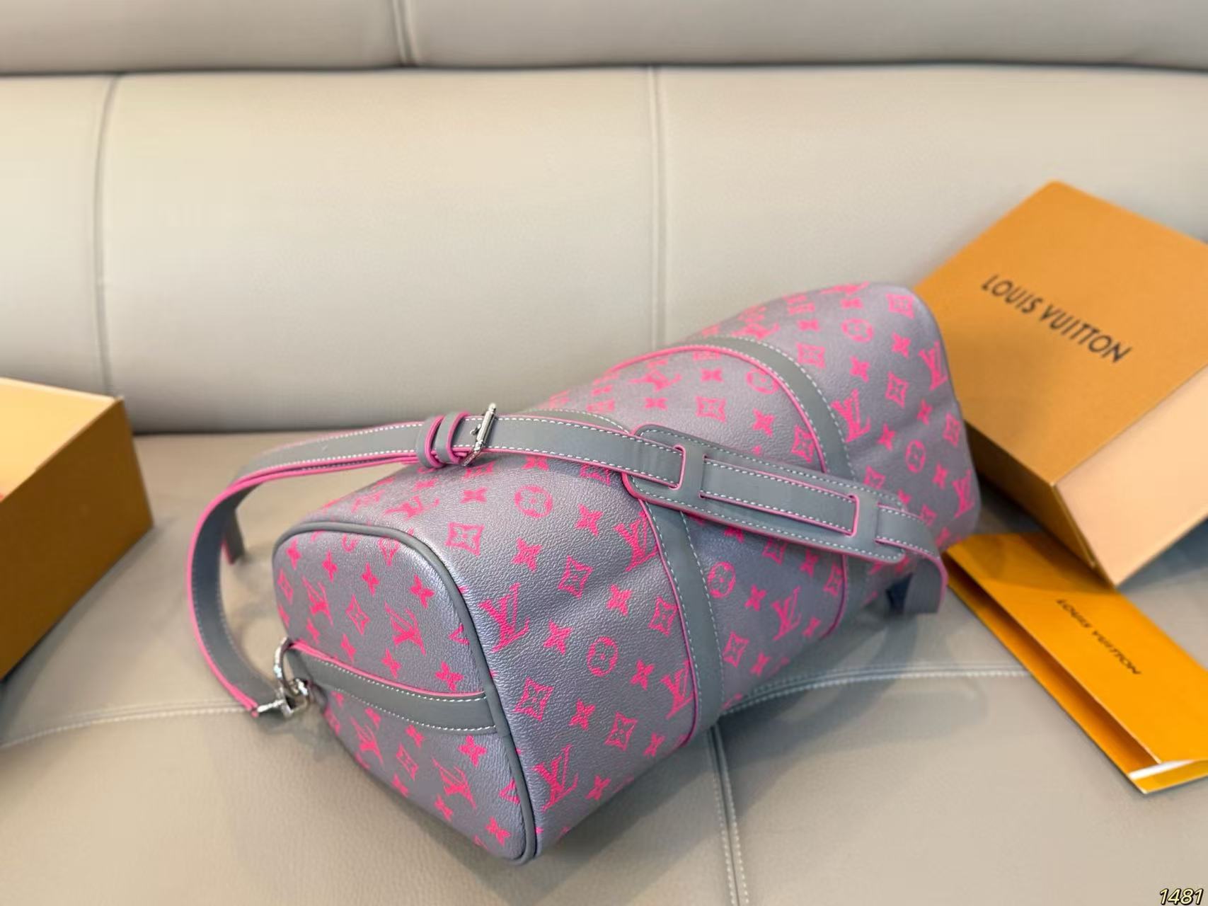 LV keepallピンクの旅行バッグ【50％割引+送料無料】