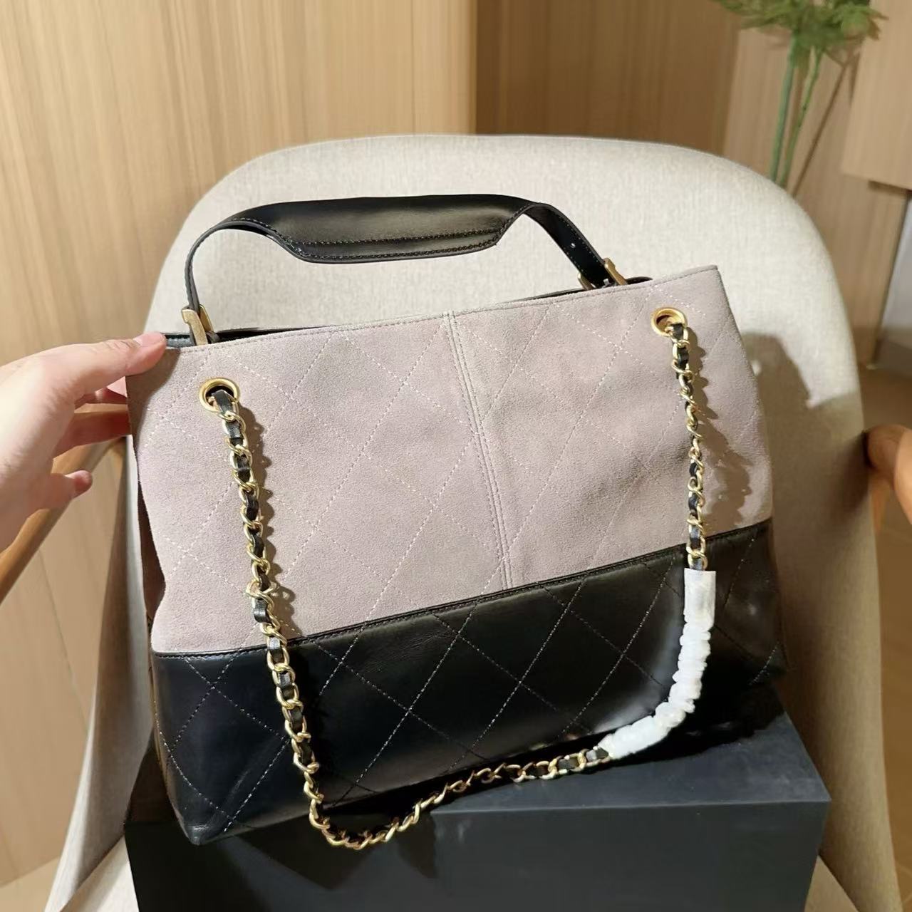 CHANE1 ディアスキンチェーンショッピングバッグ【50％割引+送料無料】