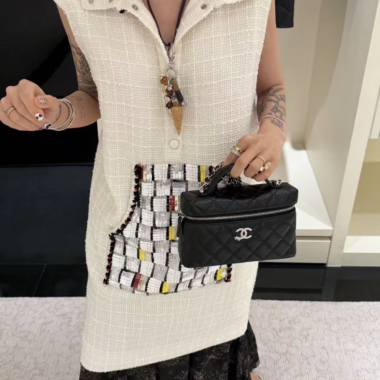 CHANE1 五芒星チェーンショルダー/クロスボディバッグ【50％割引+送料無料】