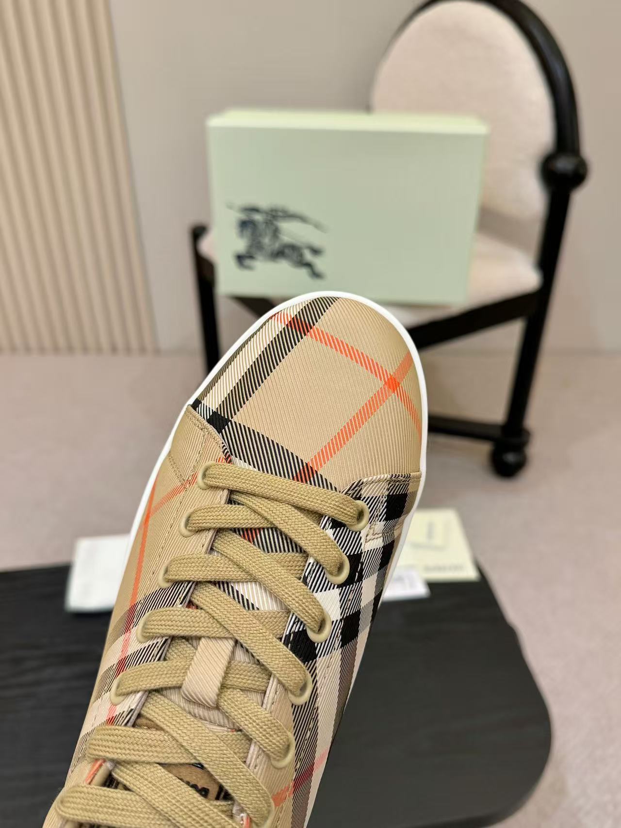 BUR8ERRY 高品質チェック柄メンズカジュアルシューズ【50％割引+送料無料】