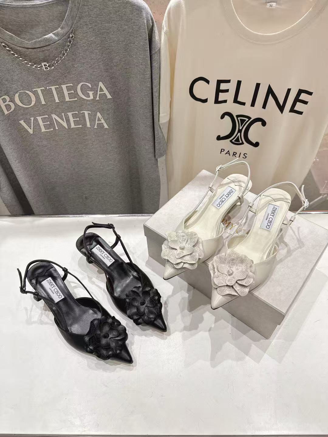 jimmycho0 上質な花柄のポインテッドトゥローヒールシューズ【50％割引+送料無料】