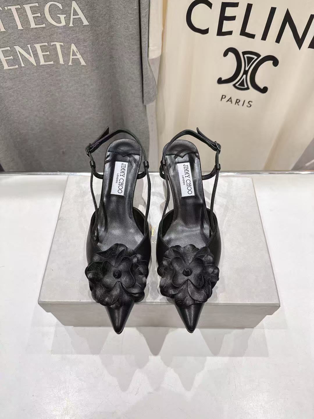 jimmycho0 上質な花柄のポインテッドトゥローヒールシューズ【50％割引+送料無料】