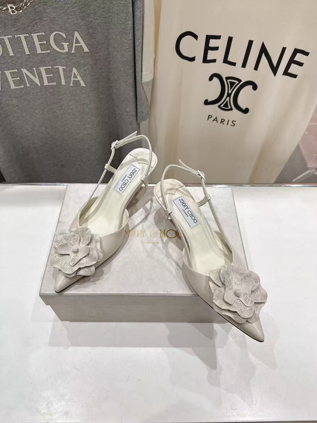 jimmycho0 上質な花柄のポインテッドトゥローヒールシューズ【50％割引+送料無料】