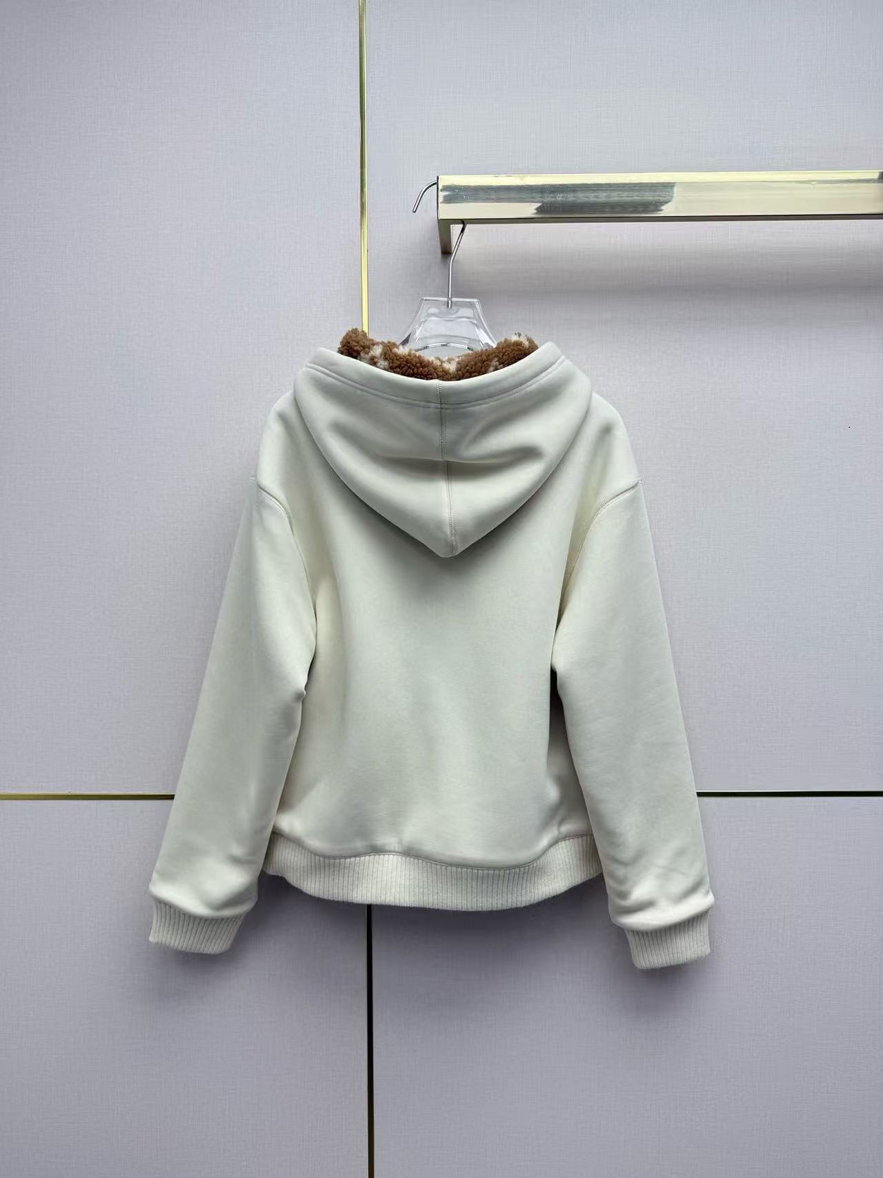 LVフード付きジャケット【50％割引+送料無料】