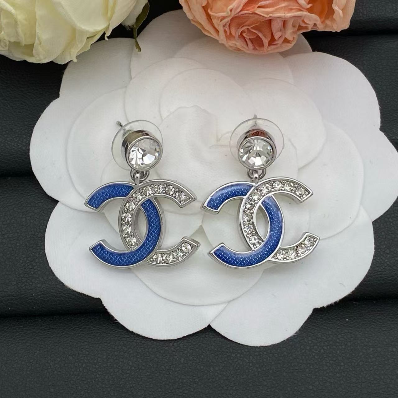 CHANE1 ダブルC セミダイヤモンド スタッドピアス【50％割引+送料無料】