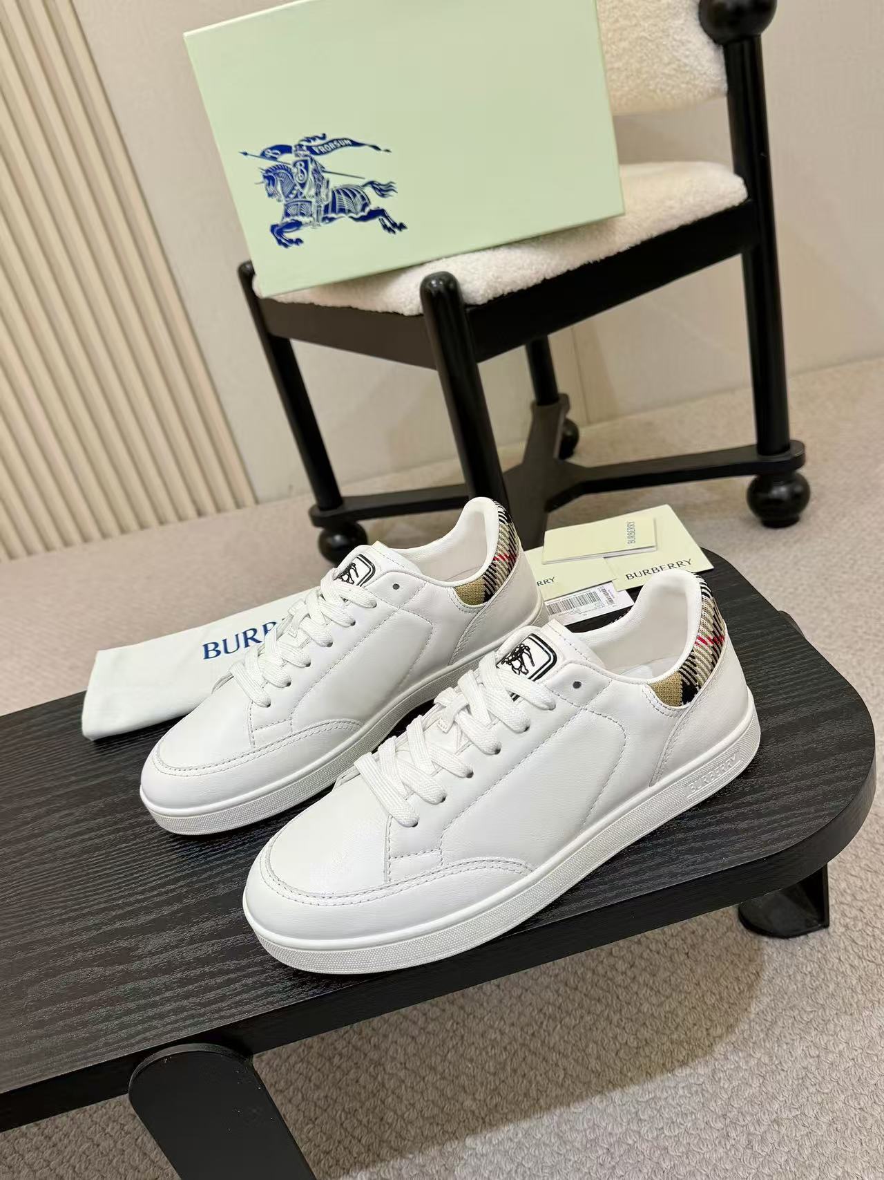BUR8ERRY 高品質シンプルメンズカジュアルシューズ【50％割引+送料無料】