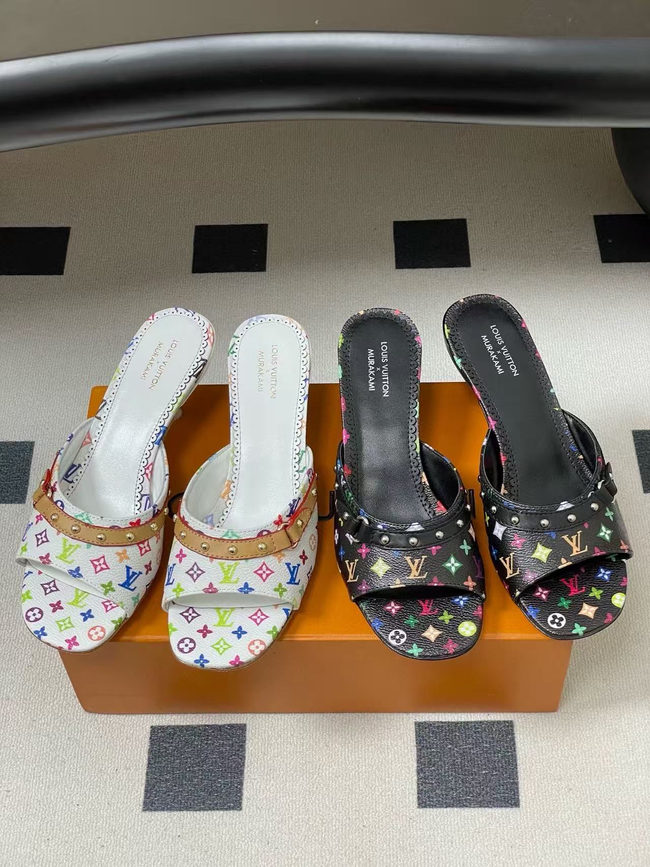 LVの高品質プリントローヒールシューズ【50％割引+送料無料】