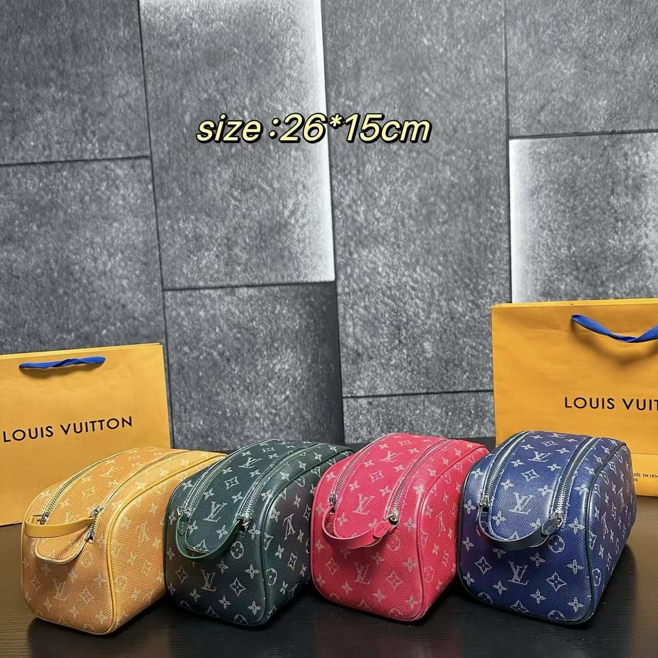 LV メンズ トイレタリーバッグ【50％割引+送料無料】