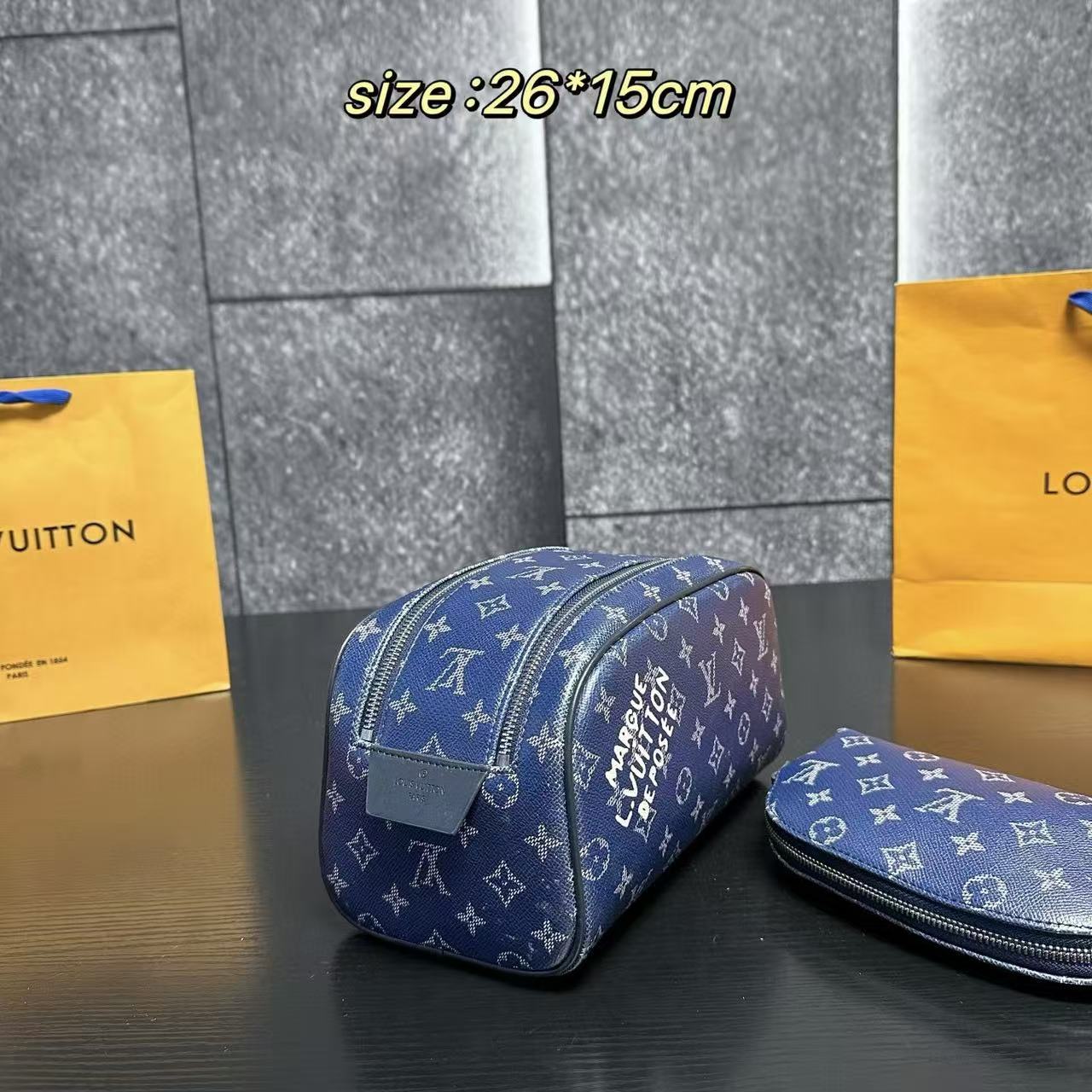 LV メンズ トイレタリーバッグ【50％割引+送料無料】