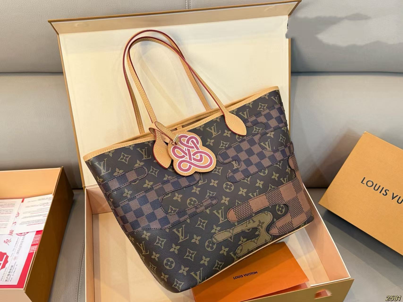 LV neverfull買い物袋【50％割引+送料無料】