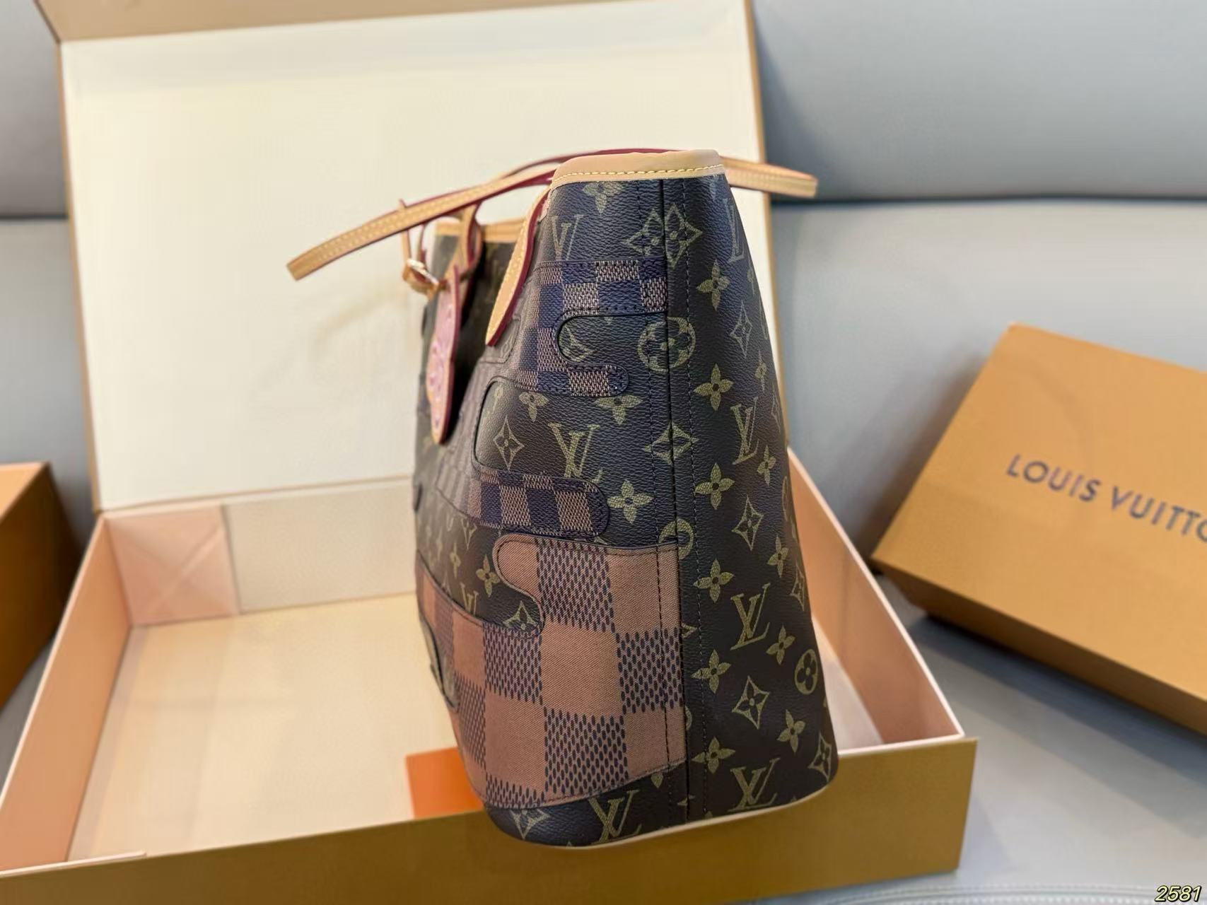 LV neverfull買い物袋【50％割引+送料無料】