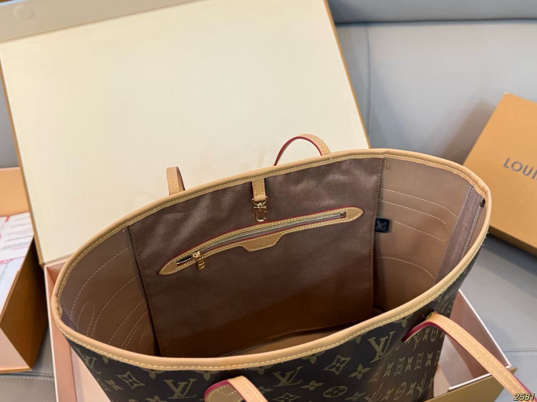 LV neverfull買い物袋【50％割引+送料無料】