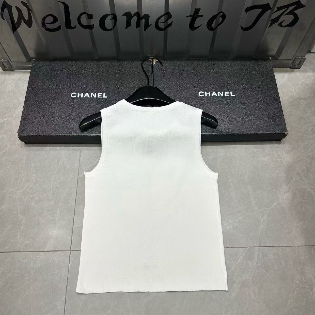 M1UM1U ボウ ダブルC ウールベスト【50％割引+送料無料】