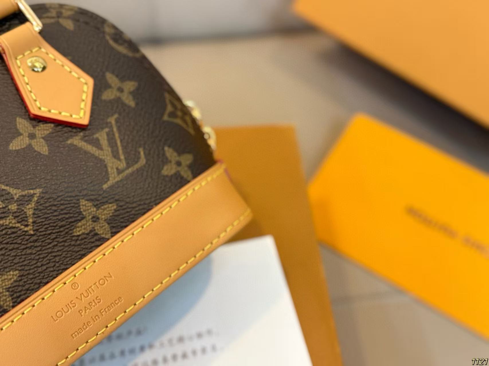 LVプリントレザーハンドバッグ【50％割引+送料無料】