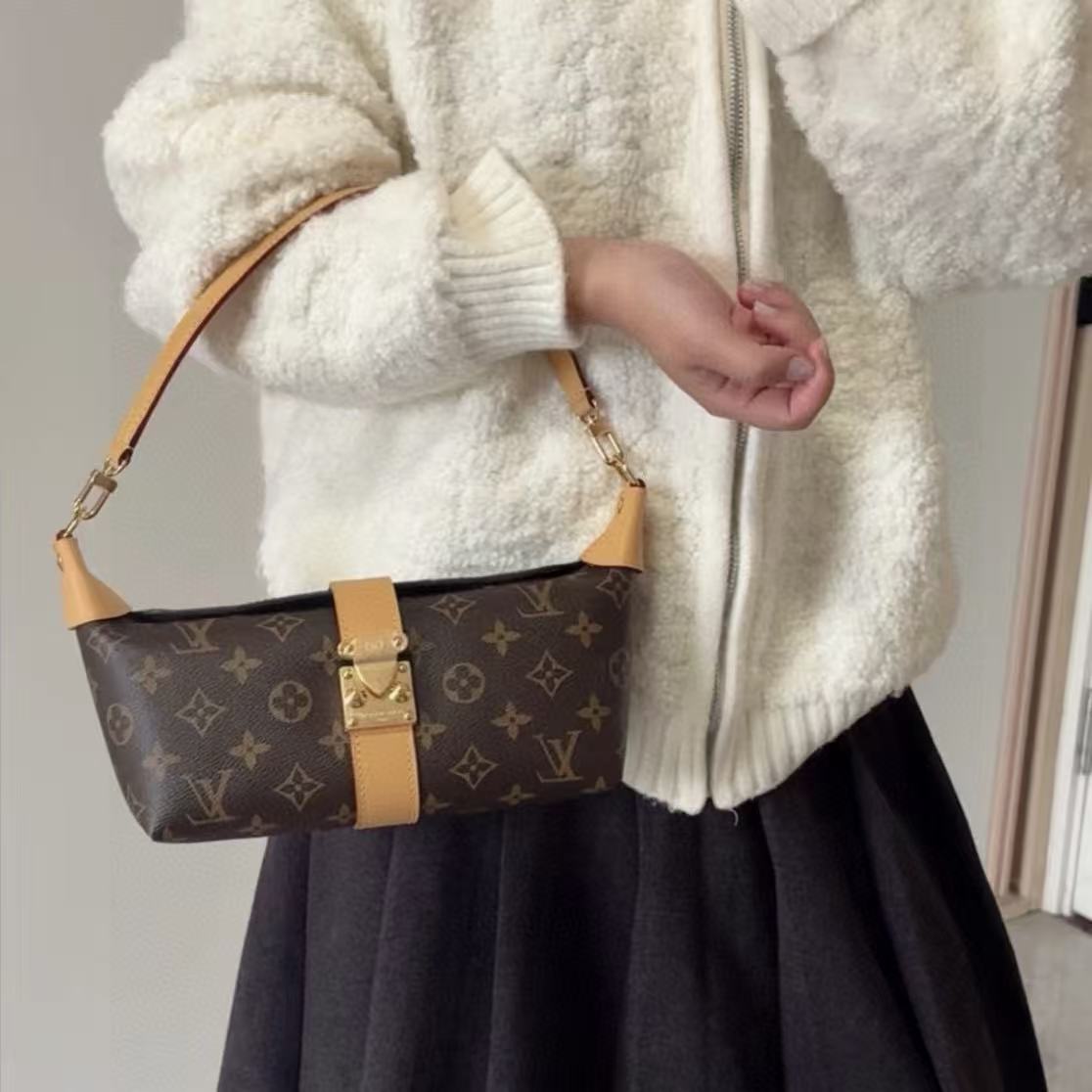 LVパールチェーンアンダーアームバッグ【50％割引+送料無料】