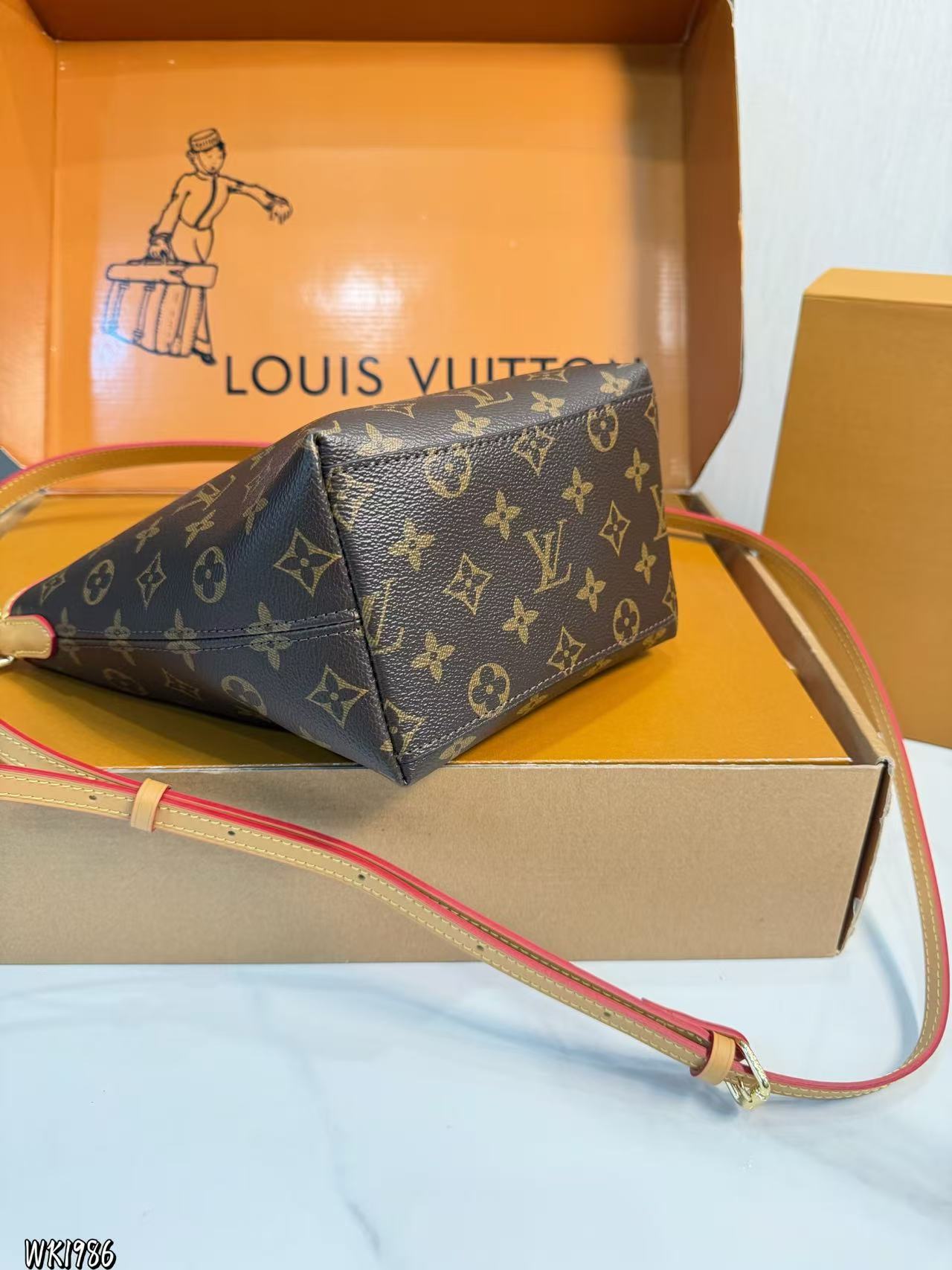 CHANE1 チェーンバケットバッグ【50％割引+送料無料】