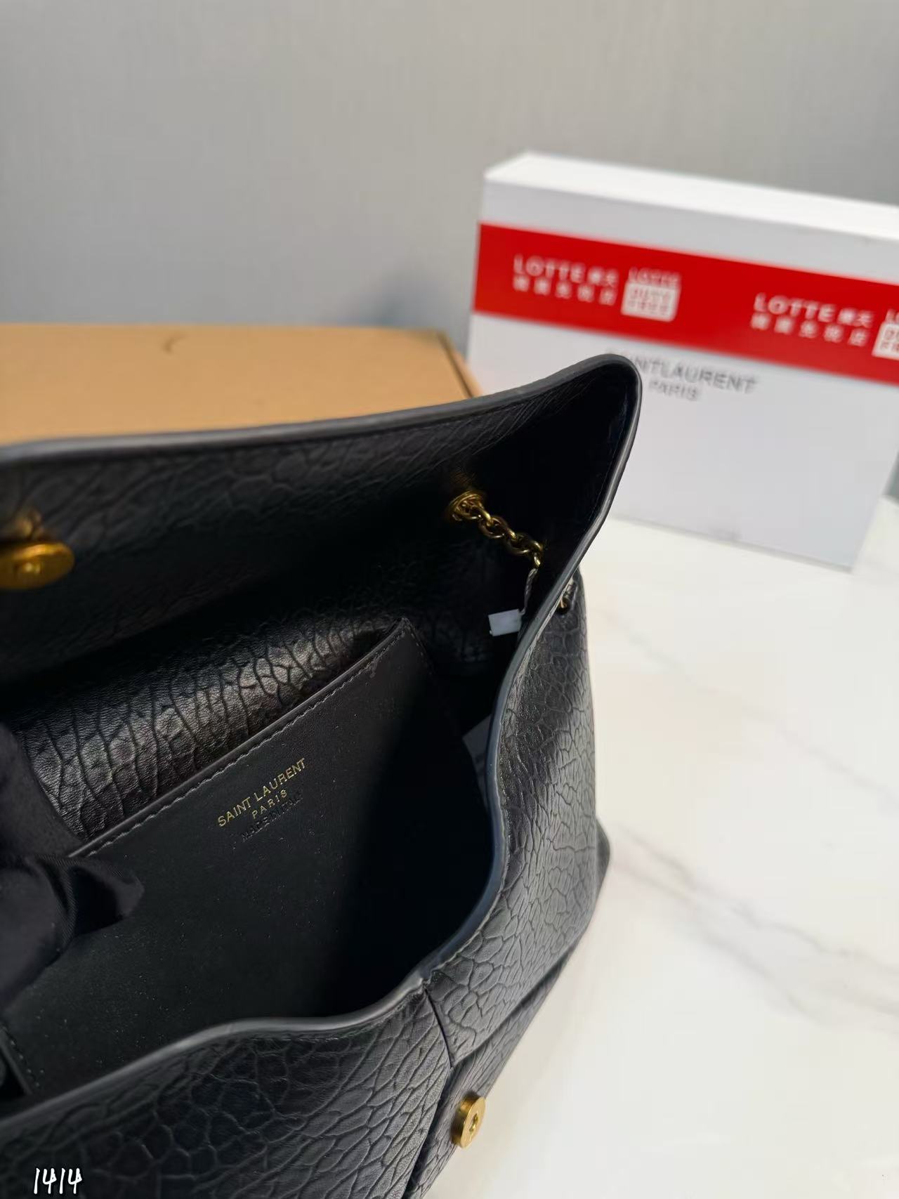 YSLレザーチェーンアンダーアームバッグ【50％割引+送料無料】