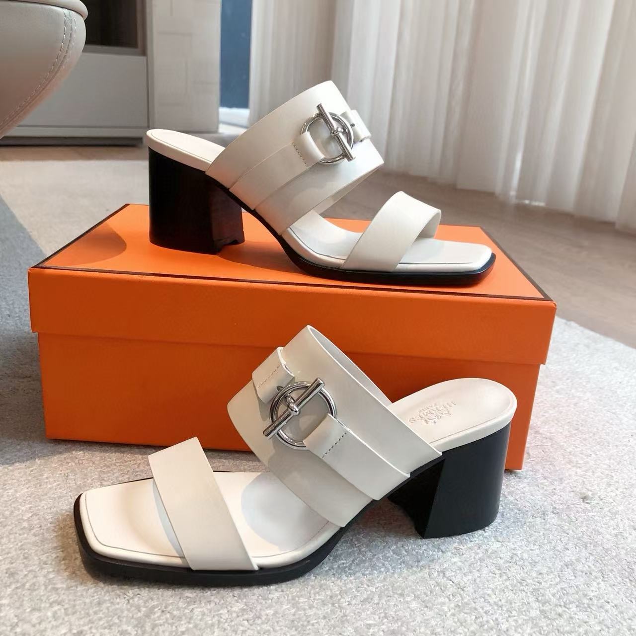 HERME5 高品質ハードウェアバックルローヒールシューズ【50％割引+送料無料】