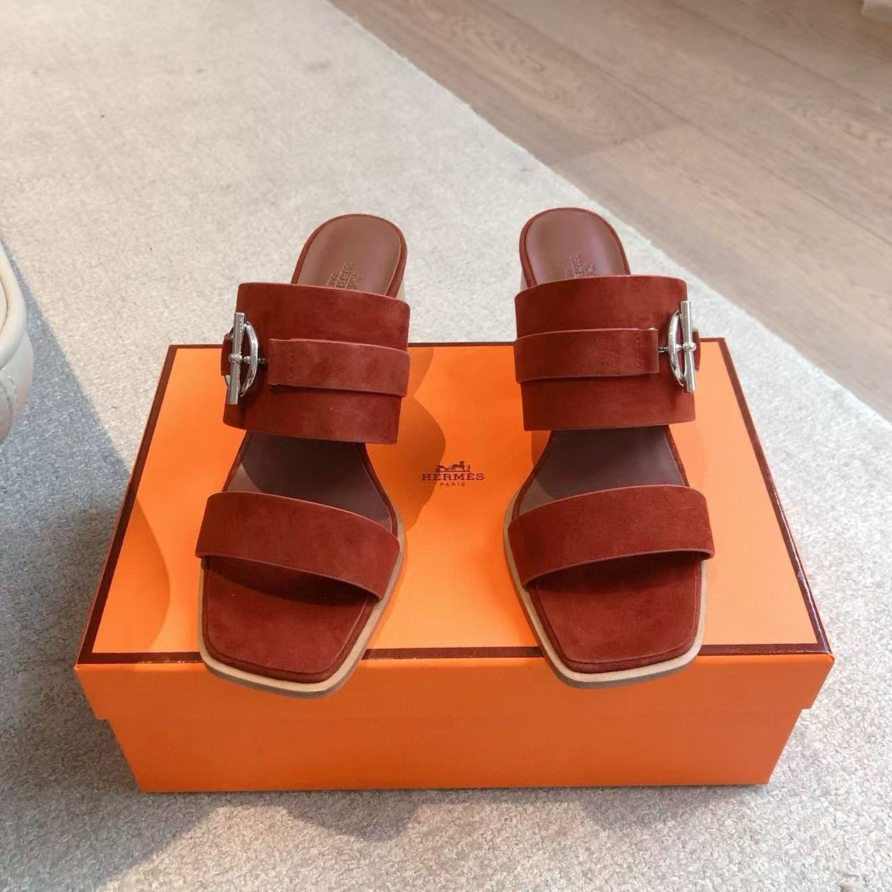 HERME5 高品質ハードウェアバックルローヒールシューズ【50％割引+送料無料】