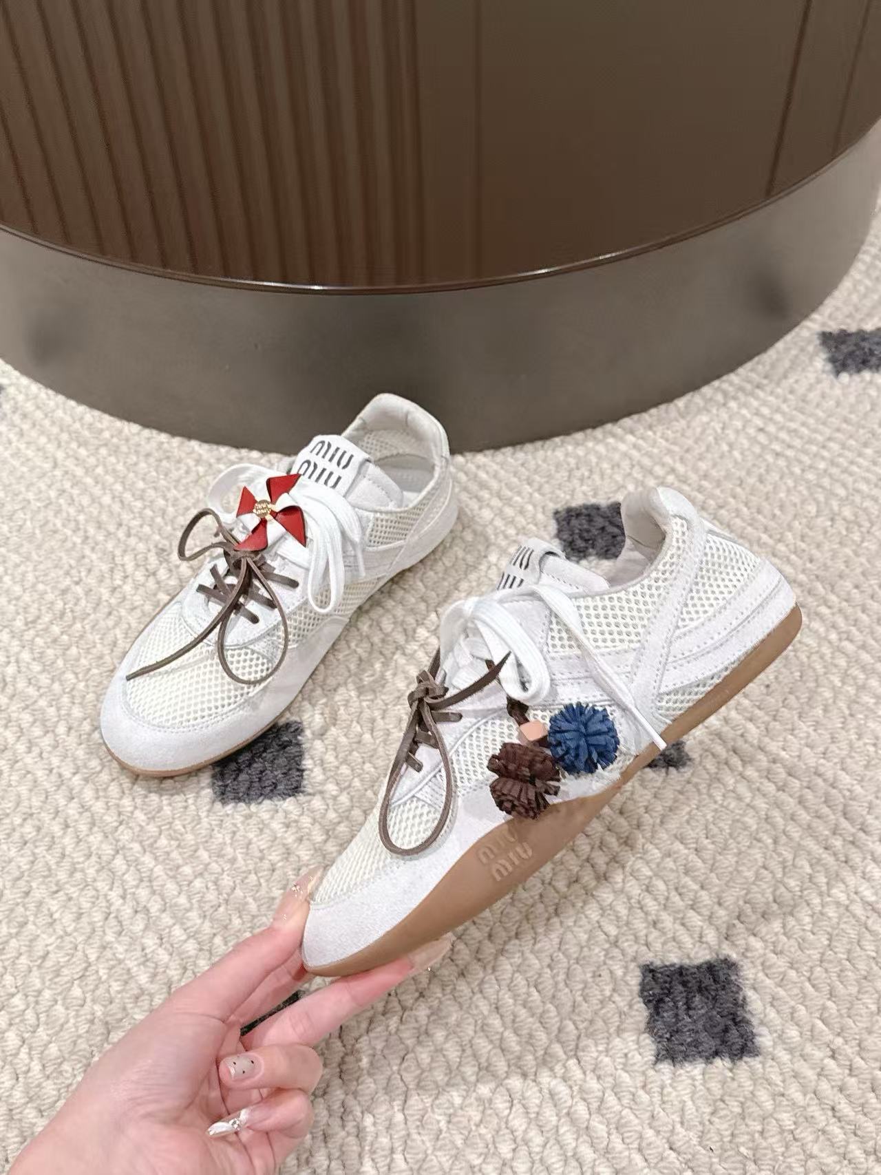 M1UM1U新作高品質中空アウト カジュアルシューズ【50％割引+送料無料】