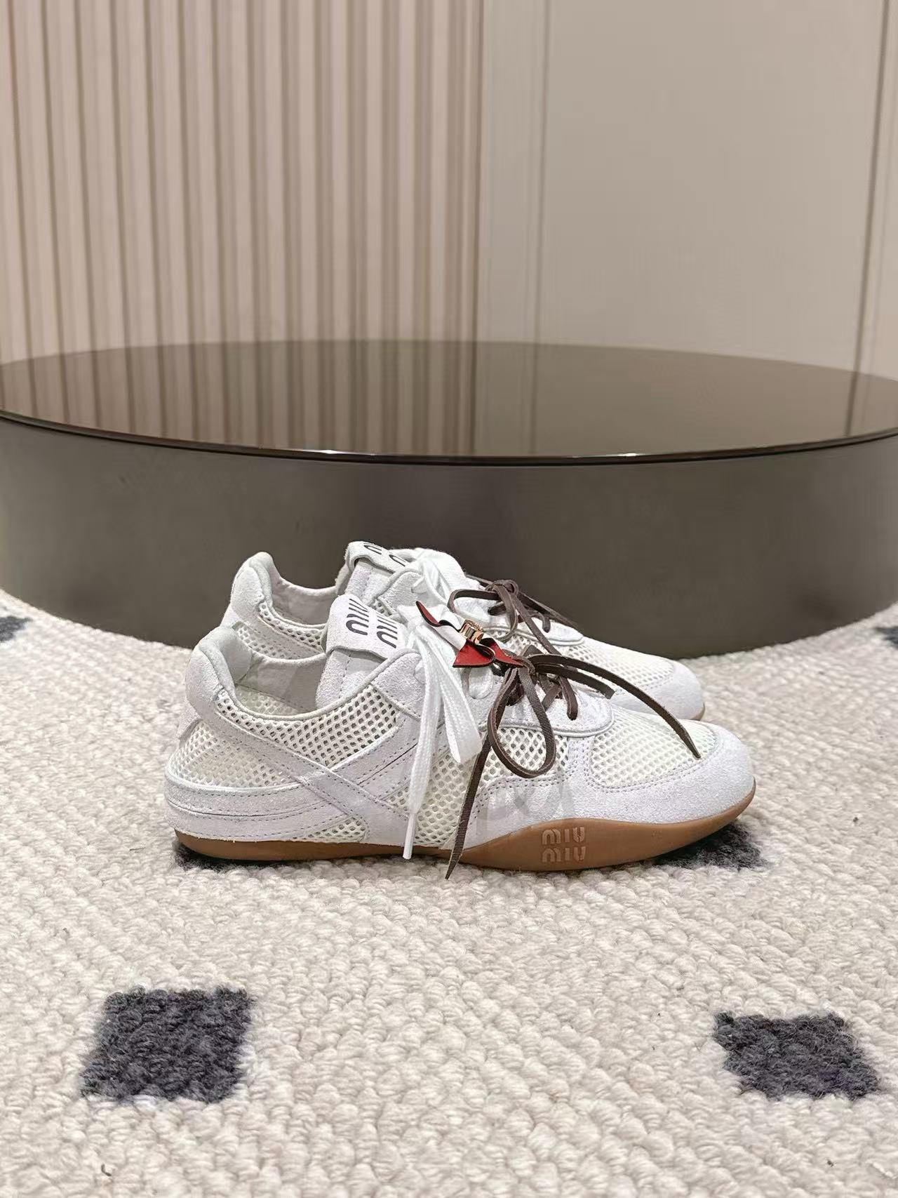 M1UM1U新作高品質中空アウト カジュアルシューズ【50％割引+送料無料】