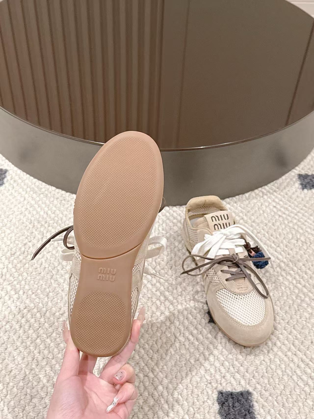 M1UM1U新作高品質中空アウト カジュアルシューズ【50％割引+送料無料】