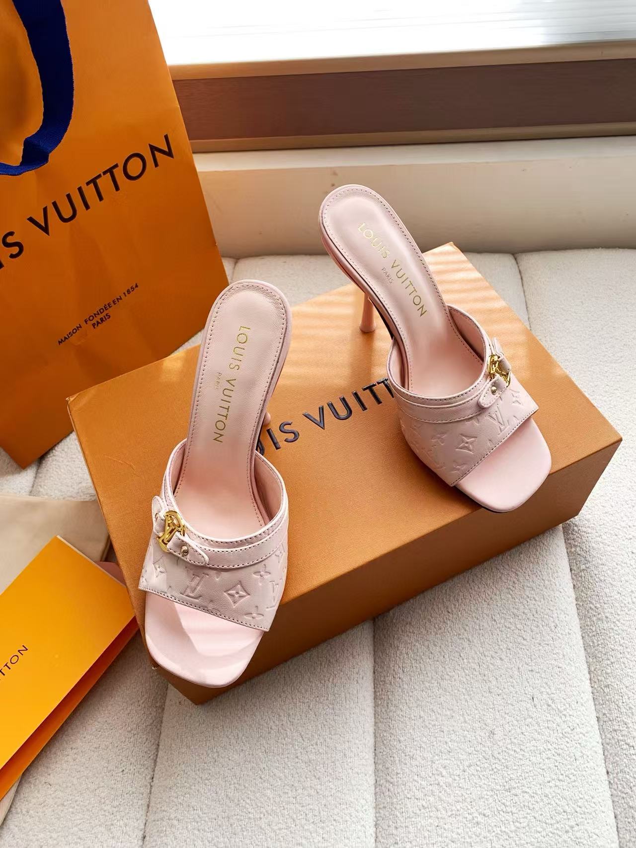 LVの高品質牛革プリントハイヒール【50％割引+送料無料】