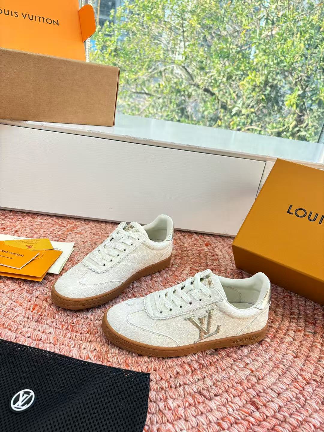 LVの高品質ミニマリストレザーロゴカジュアルシューズ【50％割引+送料無料】