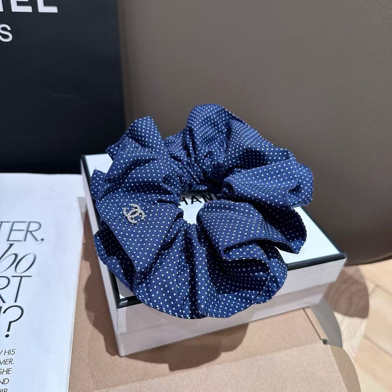 CHANE1 ダブルC ドット柄ヘアタイ【50％割引+送料無料】