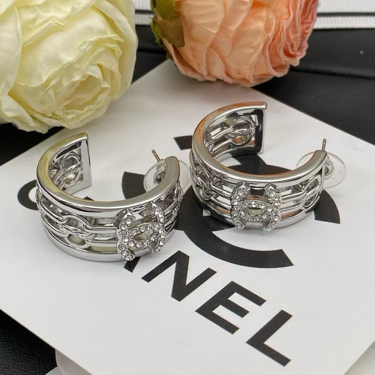 CHANE1 ダブルC ダイヤモンドセットイヤリング【50％割引+送料無料】