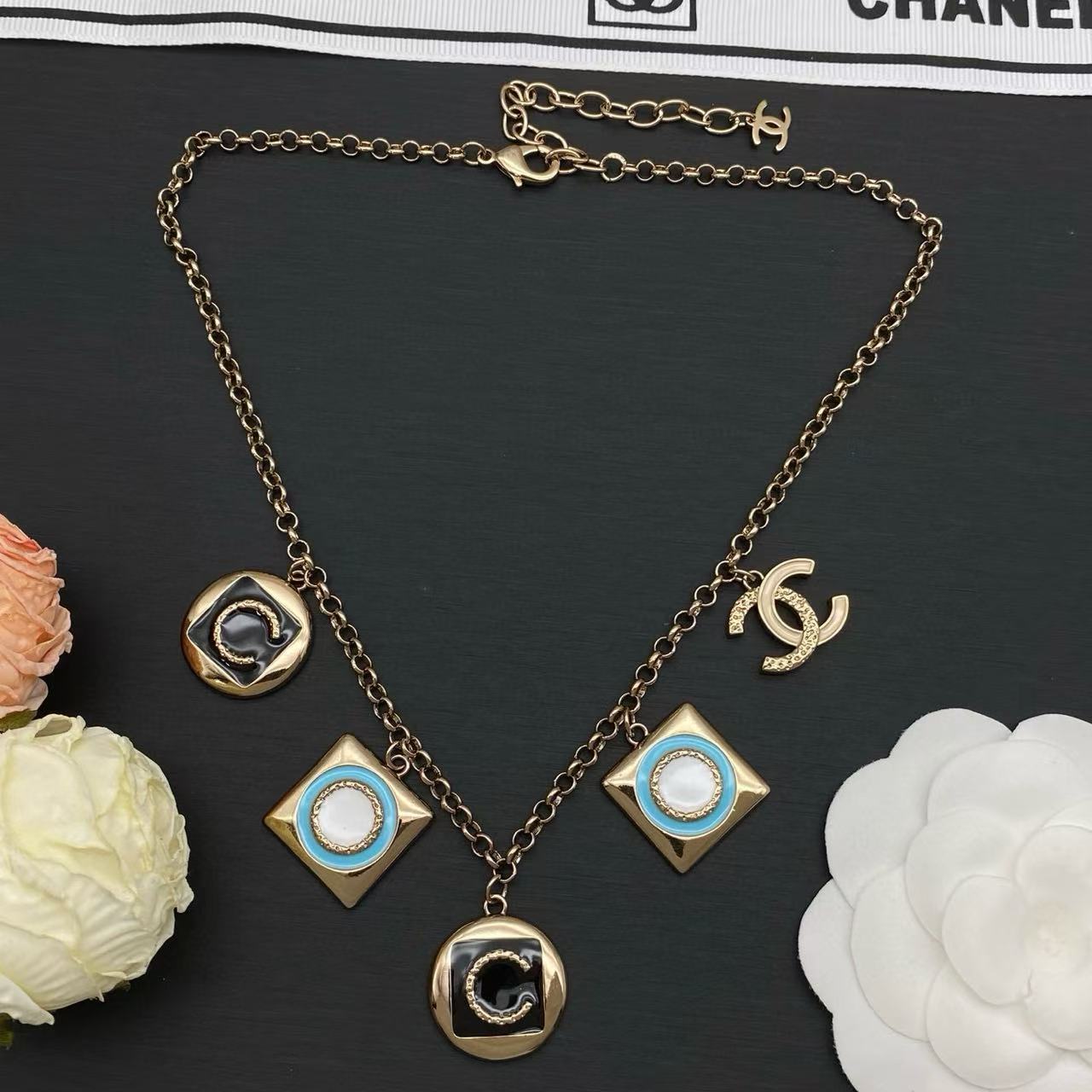 CHANE1 ダブルCレターネックレス【50％割引+送料無料】