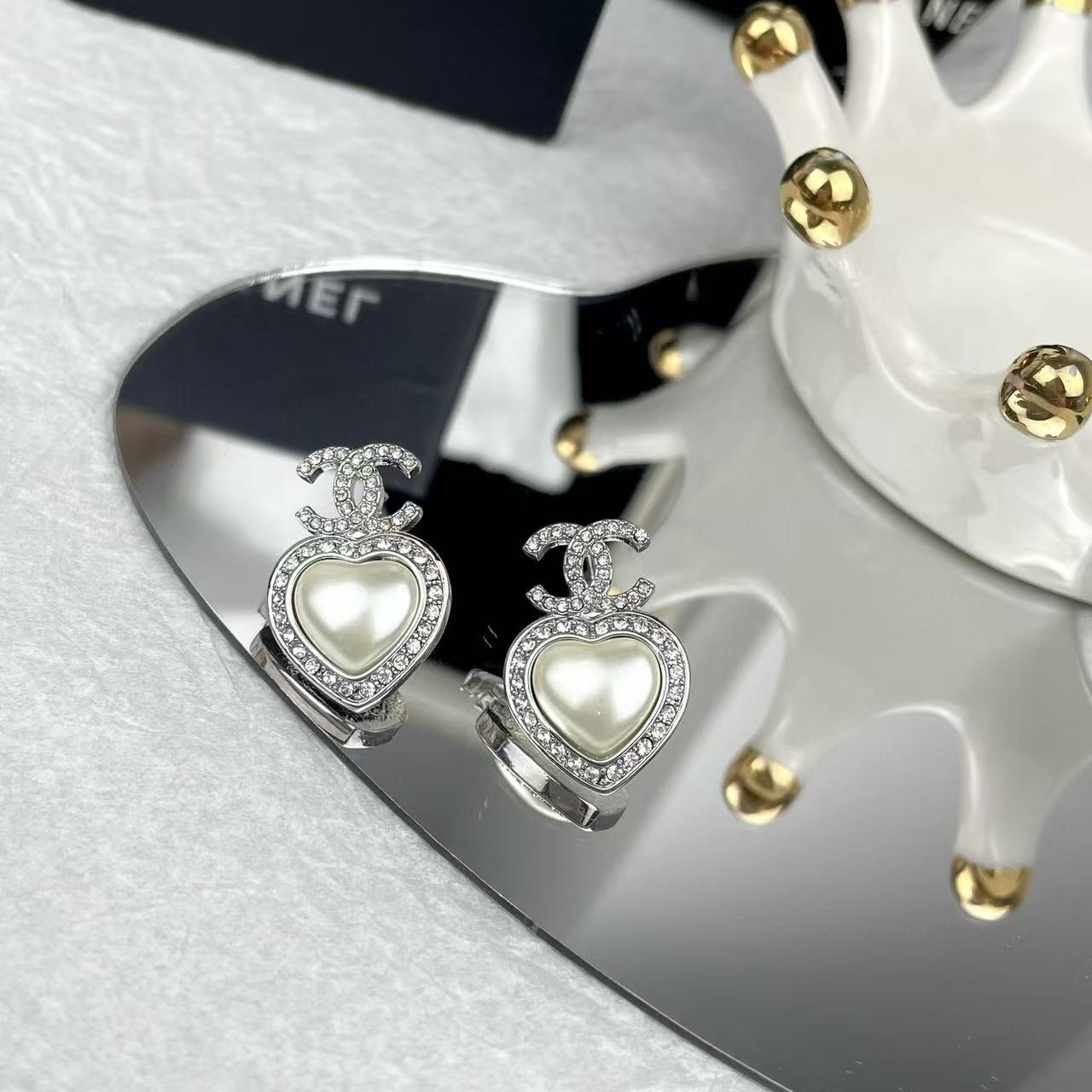 CHANE1 ダブルC ハート ダイヤモンド スタッドピアス【50％割引+送料無料】