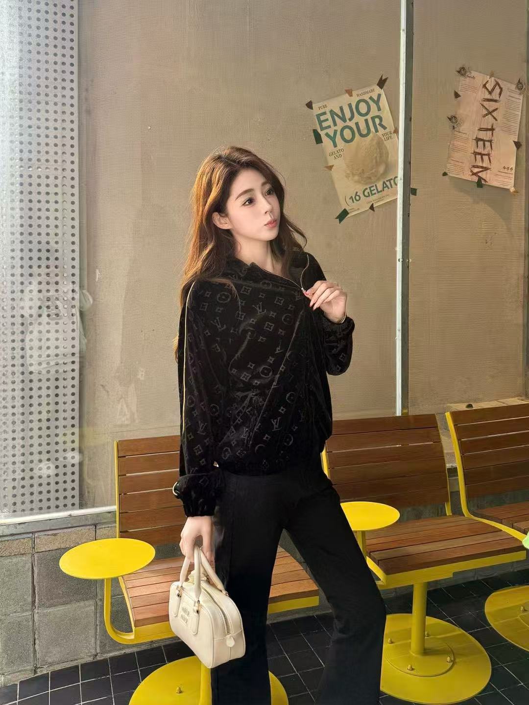 LVプリントベルベットコート【50％割引+送料無料】