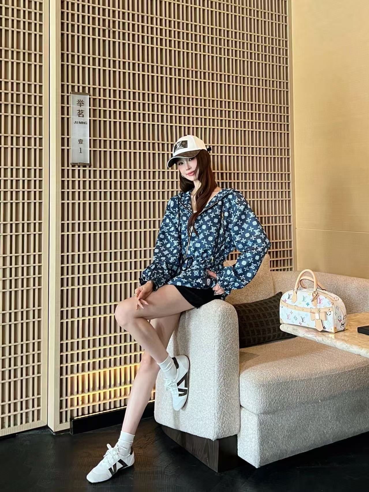 LVプリントフード付きジャケット【50％割引+送料無料】