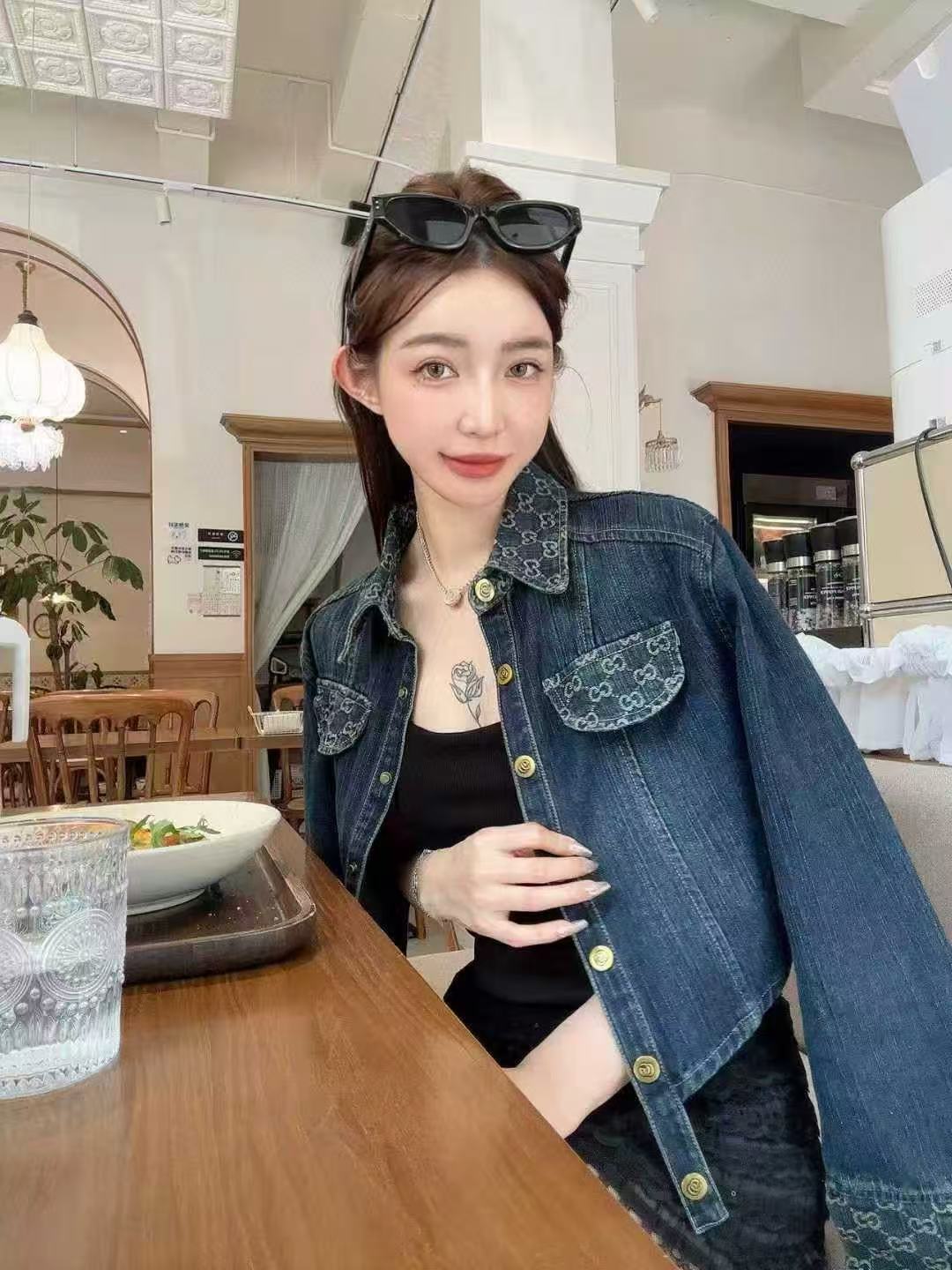 DIORのラペルウォッシュデニムショートジャケット【50％割引+送料無料】