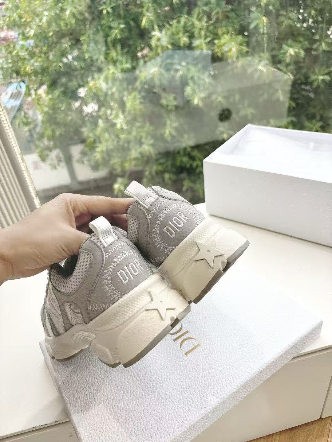 DIORの高品質CDレターカジュアルシューズ【50％割引+送料無料】
