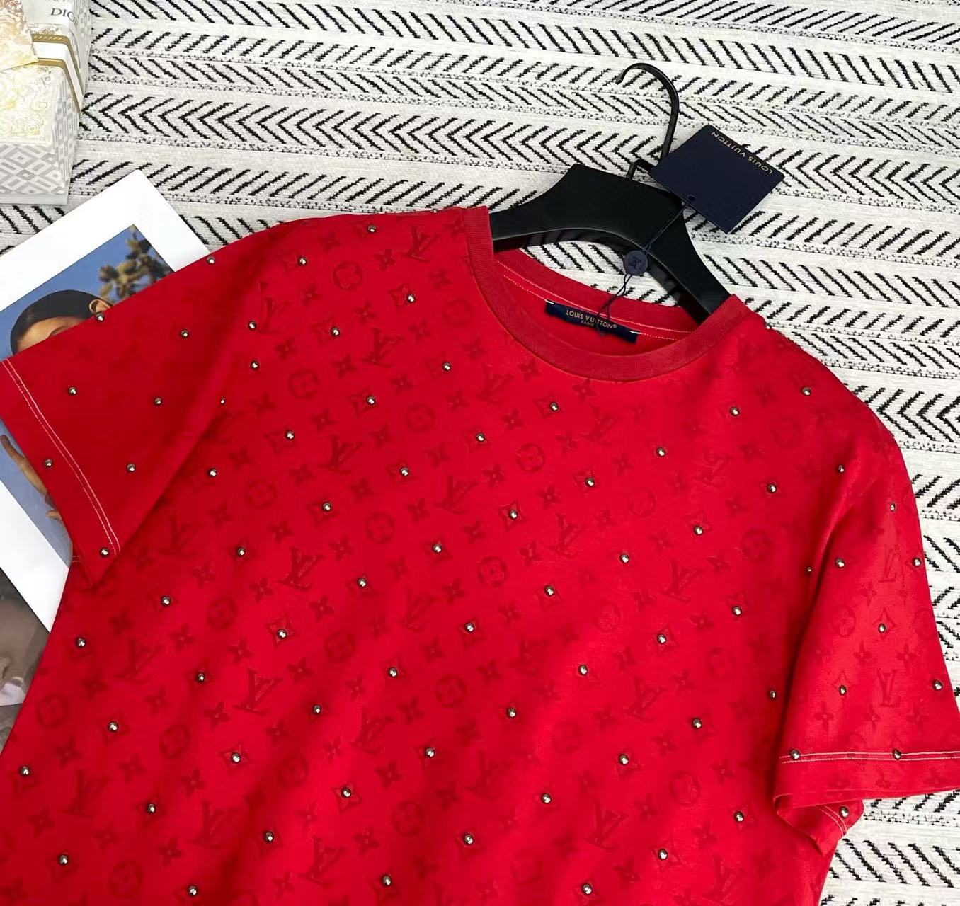 LVプリントビーズTシャツ【50％割引+送料無料】