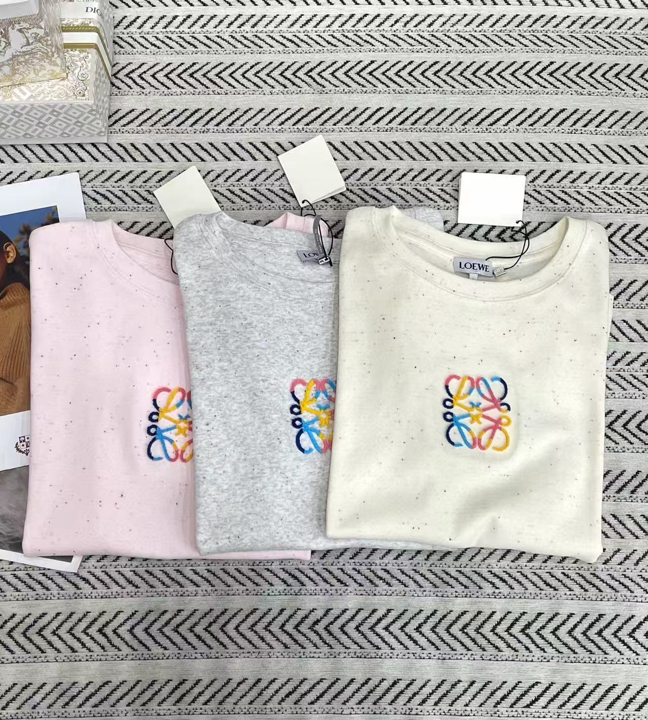 L0WEW スノーフレーク ロゴ Tシャツ【50％割引+送料無料】