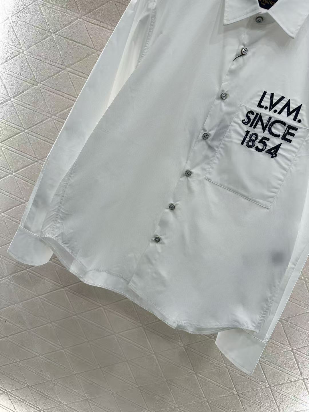 LV エンブロイダリー レターポケット ロングスリーブ シャツ【50％割引+送料無料】