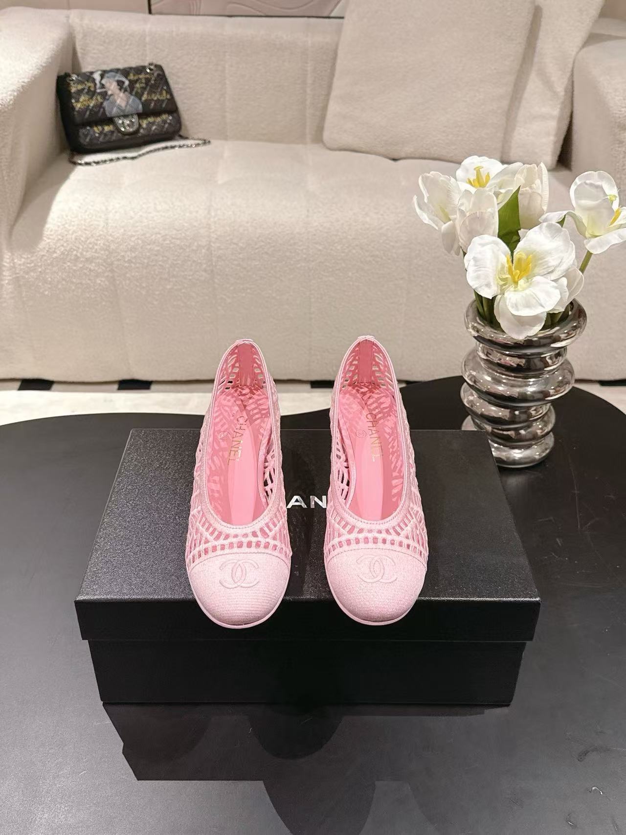 CHANE1 高品質ダブルC 中空ローヒールシューズ【50％割引+送料無料】