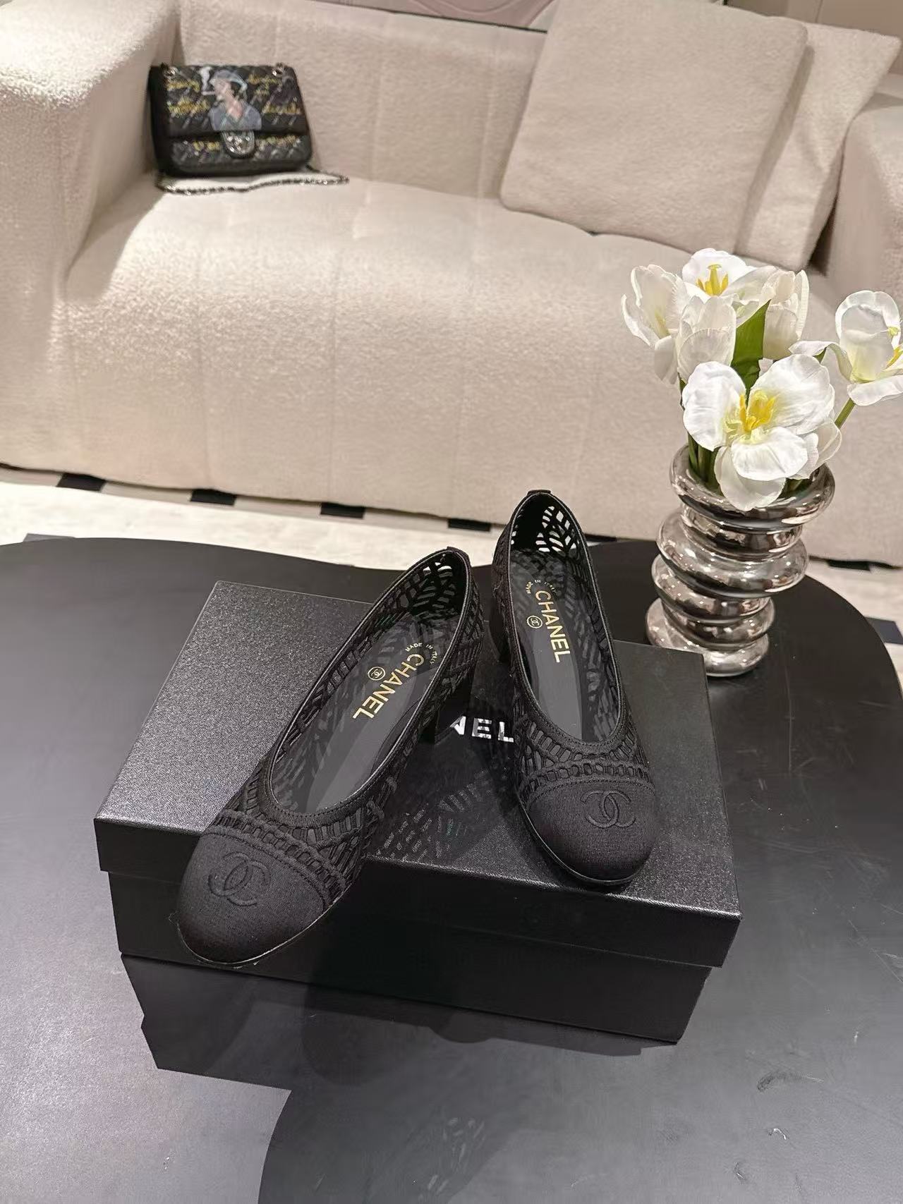 CHANE1 高品質ダブルC 中空ローヒールシューズ【50％割引+送料無料】