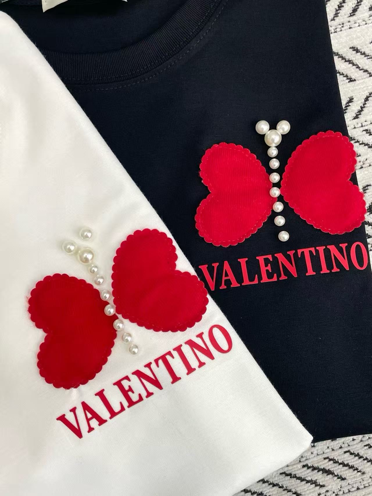 VALENT1NO ボウレターTシャツ【50％割引+送料無料】